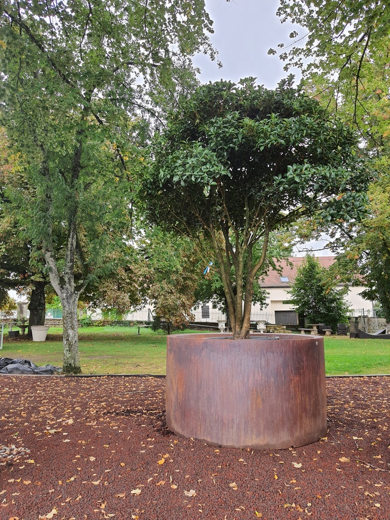 Pot Rodéo ouvert finition corten : Diamètre 1800xht1000 mm 